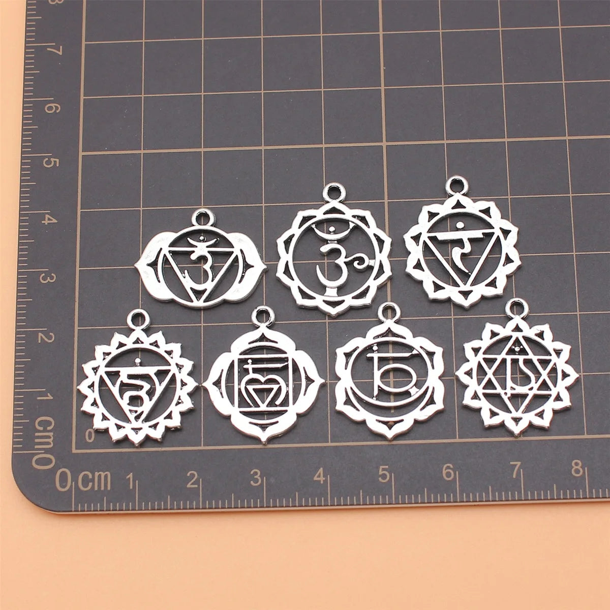 7pcs Chakra Pendant Charms Set